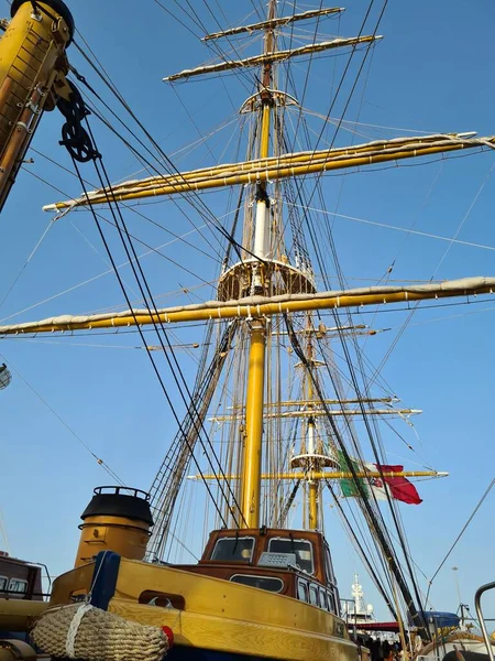 2022 Palermo Amerigo Vespucci Edzőhajó Vitorlás Hajó Zászlórúdjának Látványos Képe — Stock Fotó