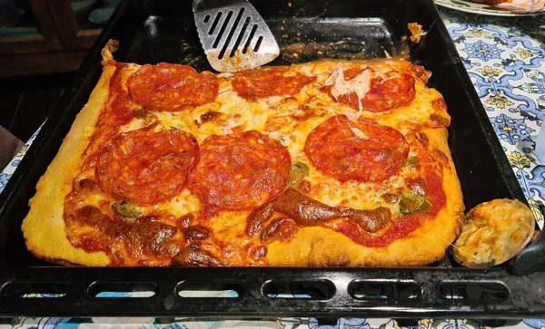 Evocative Image Pan Homemade Pizza Spicy Salami Onions Peppers — Stockfoto