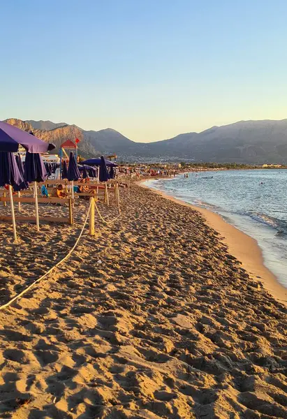 Υποβλητική Εικόνα Αμμώδους Παραλίας Στη Σικελία Καλοκαίρι — Φωτογραφία Αρχείου