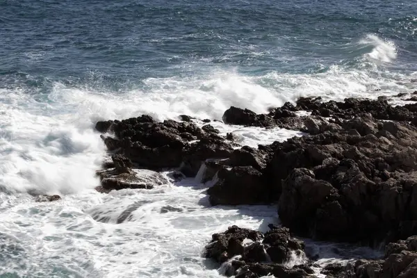 Evocative Image Rough Sea Hitting Rocks Sicily — Foto Stock