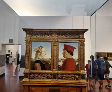 2022.07.21 İtalya, Floransa, Uffizi Galerisi, ressam Piero della Francesca 'nın 1472 dolaylarında 