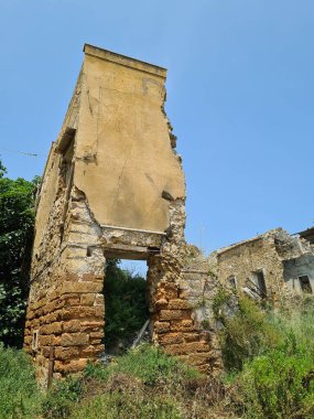 Sicilya 'daki Poggioreale nel kalıntılarının canlandırıcı görüntüsü, bugün 1968 depreminde yok olan hayalet bir kasaba.