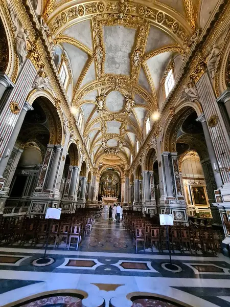 2024.06.28 İtalya, Montecassino Manastırı, bugün turistlerin gördüğü gibi manastırın anımsatıcı bir görüntüsü.