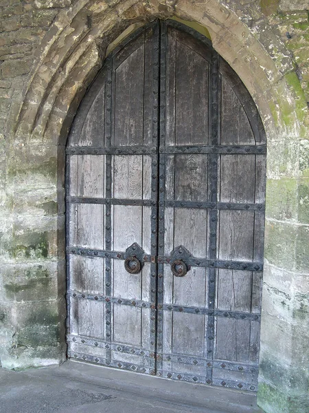 Tahta Ortaçağ Kale Kapısı