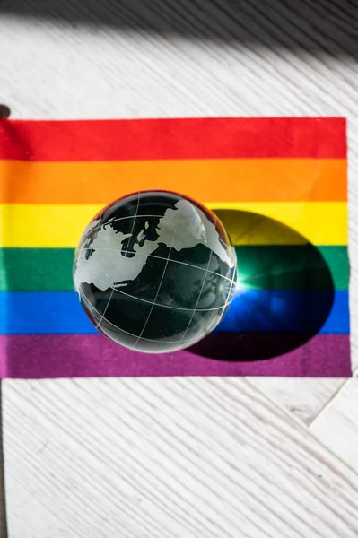 Kristallglob Regnbågsflagga Hbtq Grupper — Stockfoto