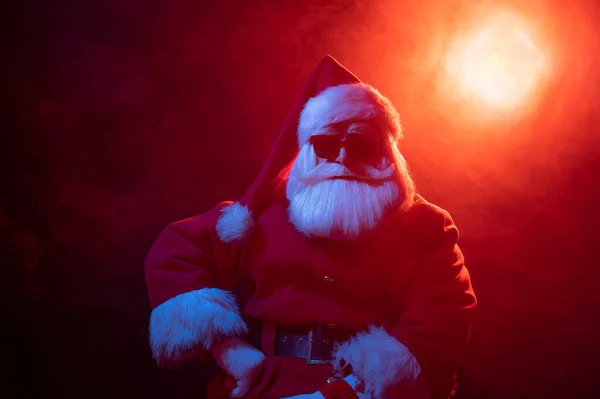 Ritratto Babbo Natale Occhiali Sole Luce Neon — Foto Stock