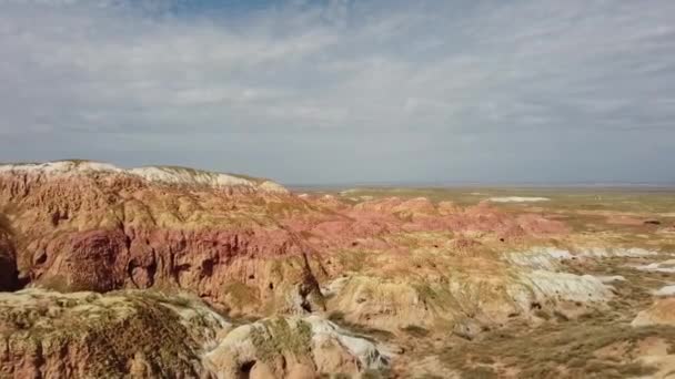 Landschap Van Veelkleurige Kleiduinen Mars Aarde Video Van Drone — Stockvideo