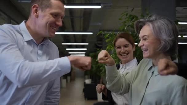 Caucasian Man Bumping His Fists Colleagues Sign Success Slow Motion — Stockvideo