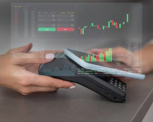 Close Woman Paying Smartphone Stock Charts Virtual Screen — Stockfoto