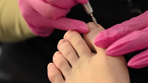 Master Makes Hardware Pedicures Client — Stock Video