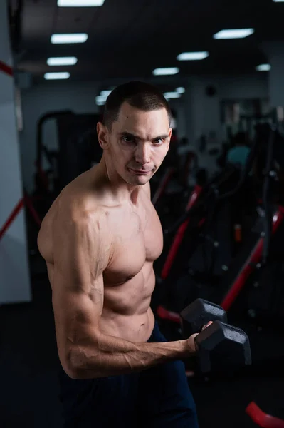 Shirtless Man Doing Bicep Exercises Dumbbells Gym — Photo