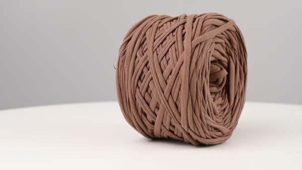 Brown Ball Cotton Yarn Spinning White Background — Stock Video