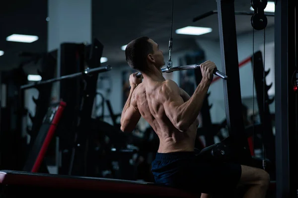 Man Thrust Upper Block Chest Gym — Foto de Stock