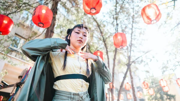 Portrait Asian Woman Background Chinese Lanterns — 图库照片