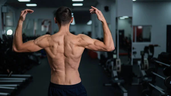 Back View Shirtless Man Sculpted Body Gym — Photo