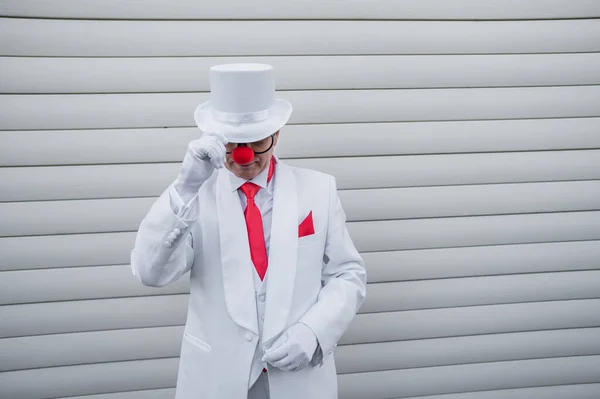 Портрет Клоуна Белом Классическом Костюме Винтажной Шляпе — стоковое фото
