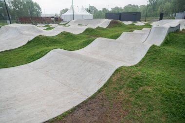 Açık hava kaykay parkı. Halk sporları sahası