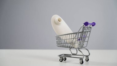 Minyatür Alışveriş Arabasında Süpürge Uyarıcı Seks Oyuncağı