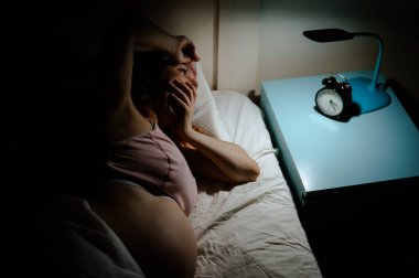 Hamile kadın uykusuzluktan muzdarip.
