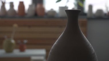 Kil sürahi pişirdikten sonra soğur.
