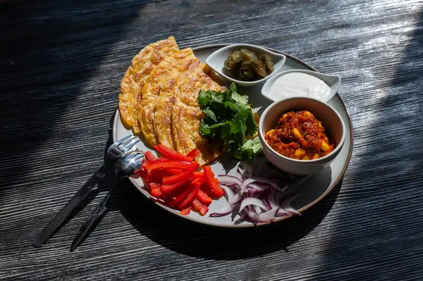 Bir tabak fajitanın üst görünümü