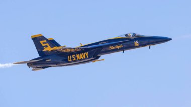 San Diego, California, ABD - 24.09.2022 ABD Donanması Mavi Meleklerin San Diego 24.09.2022 San Diego, ABD 'deki Miramar Airshow sırasında demo ekibi