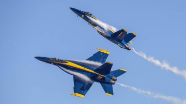San Diego, California, ABD - 24.09.2022 ABD Donanması Mavi Meleklerin San Diego 24.09.2022 San Diego, ABD 'deki Miramar Airshow sırasında demo ekibi