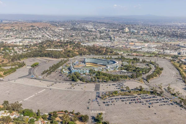 ロサンゼルスのドッジャースタジアムの空中ビュー — ストック写真