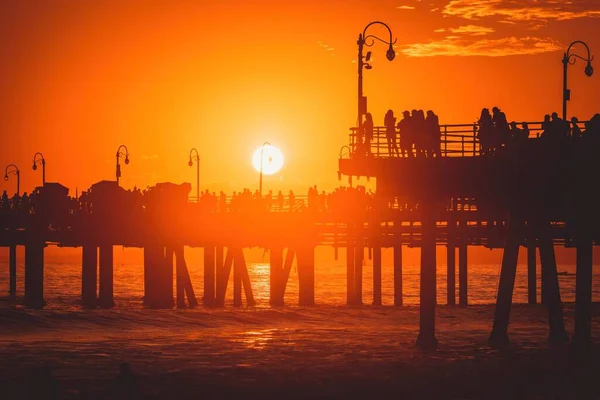 ロサンゼルス カリフォルニア州 アメリカ 9月6日 サンタモニカのビーチの夕日の景色 — ストック写真