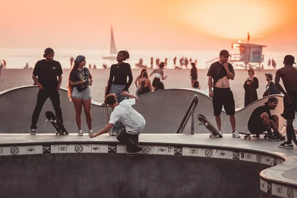 ロサンゼルス カリフォルニア州 アメリカ 9月6日 ヴェネツィアのビーチスケーターのビュー — ストック写真