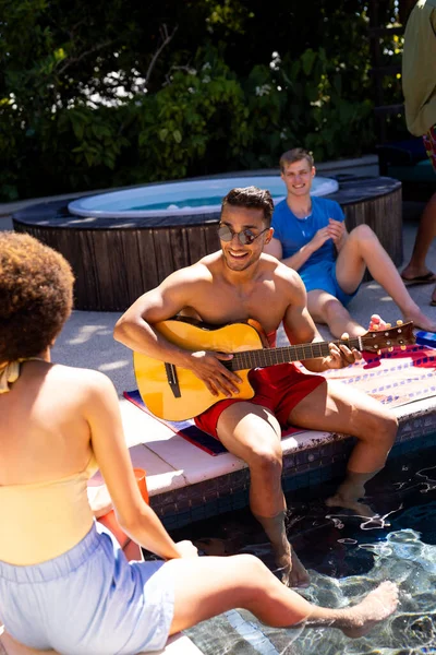 Happy Diverse Group Friends Having Pool Party Playing Guitar Garden — Stock Photo, Image