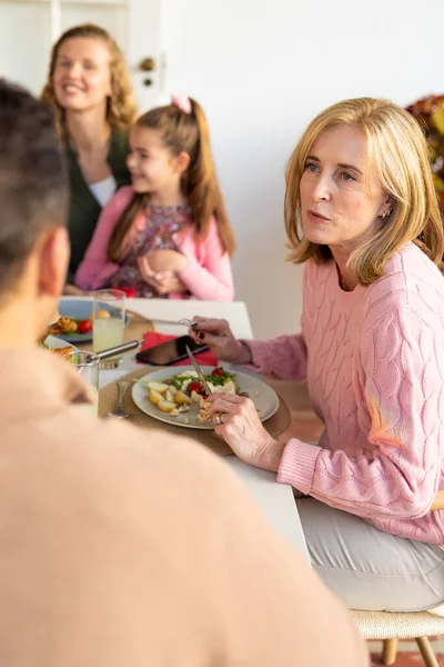 Vertical Image Happy Extended Caucasian Family Eating Dinner Together Family — Stock Photo, Image