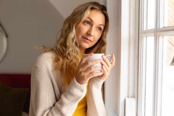 Happy Caucasian Woman Holding Mug Looking Window Smiling Spending Quality — Stock Photo, Image