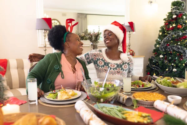 Mère Fille Afro Américaine Passent Temps Ensemble Table Pour Repas — Photo