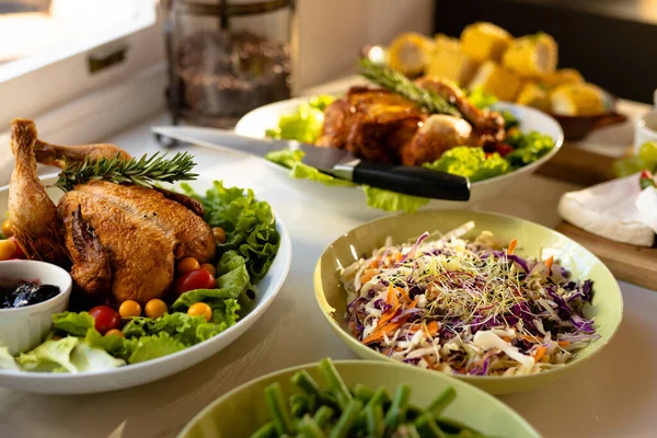 Изображение Разнообразных Домашних Блюд Тарелках Планшете Концепция Питания Питания Семейных — стоковое фото