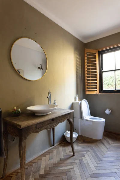 Allgemeiner Blick Auf Das Luxuriöse Innere Des Badezimmers Mit Toilette — Stockfoto