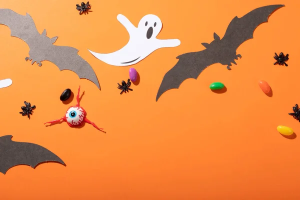 Giocattoli Halloween Multipli Caramelle Con Spazio Copia Sfondo Arancione Stagione — Foto Stock
