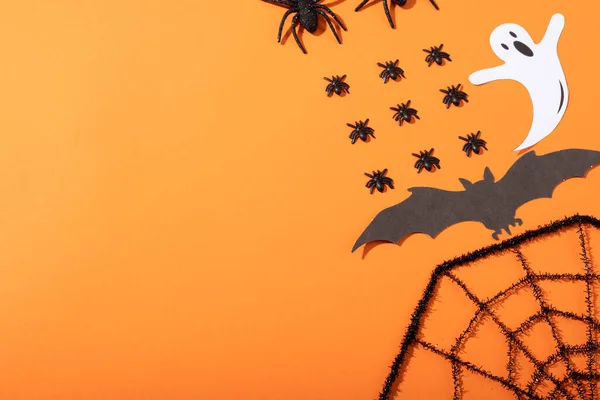 Múltiples Juguetes Concepto Halloween Con Espacio Copia Contra Fondo Naranja — Foto de Stock