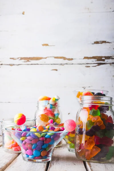 Gros Plan Bonbons Sucettes Multicolores Dans Des Pots Verre Bol — Photo