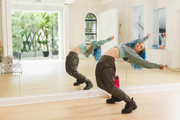 Image Caucasian Female Hip Hop Dancer Practicing Dance Studio Dance — Stock Photo, Image