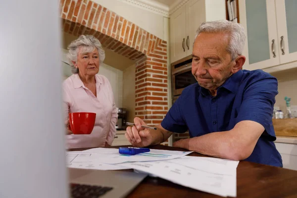 Senior Caucasian Couple Spending Time Home Together Sitting Kitchen Man — Stock Photo, Image