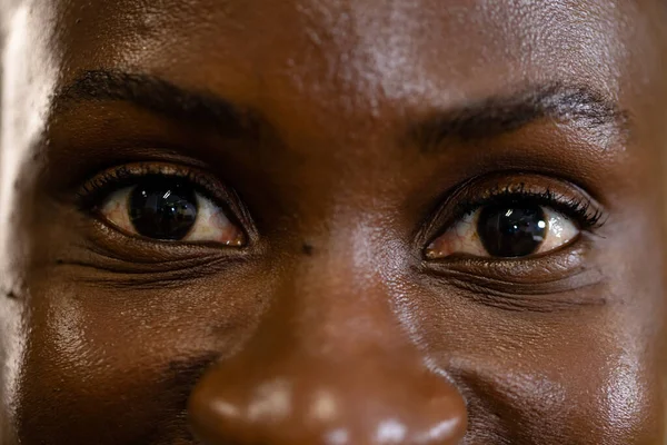 Detailní Portrét Africké Americké Podnikatelky Která Sebevědomě Dívá Kamery Beze — Stock fotografie