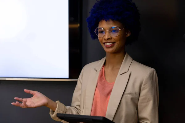 Happy Biracial Casual Businesswoman Blue Afro Making Presentation Whiteboard Copy — Stock Photo, Image
