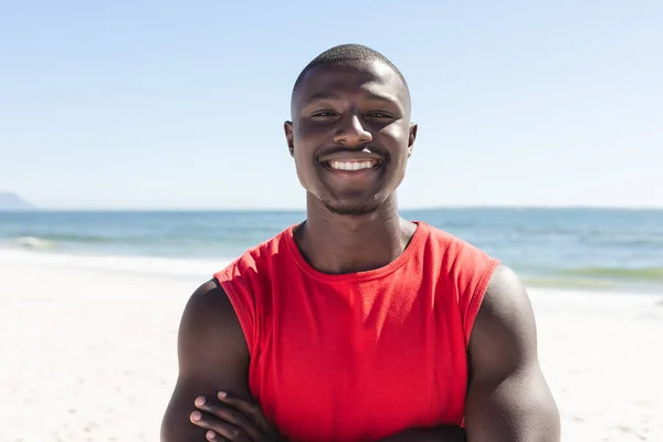 Portrait Happy African American Man Looking Camera Smiling Sunny Beach — Stock Photo, Image