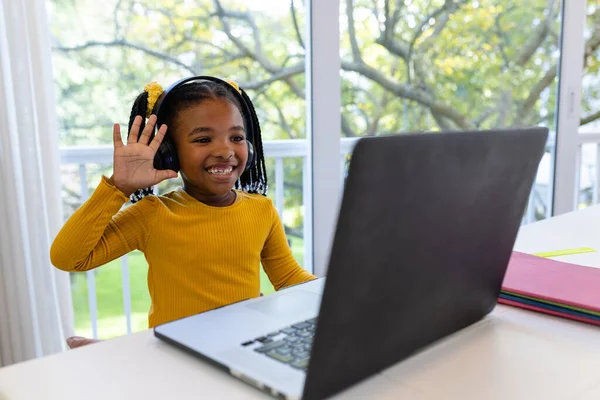 African American Smiling Girl Raising Hand Attending Online Class Laptop — Stock Photo, Image
