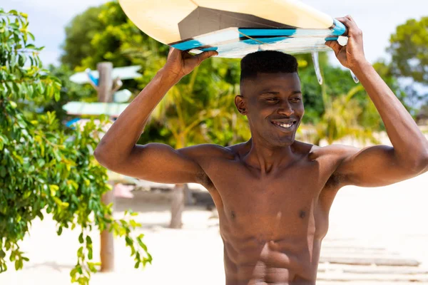 Happy Biracial Man Carrying Surfboard Head Sunny Beach Active Lifestyle — Stock Photo, Image