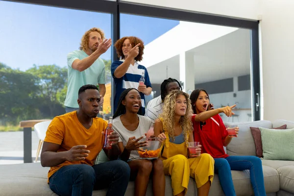 Group Focused Diverse Friends Sitting Sofa Watching Sport Lifestyle Friendship — Stock Photo, Image