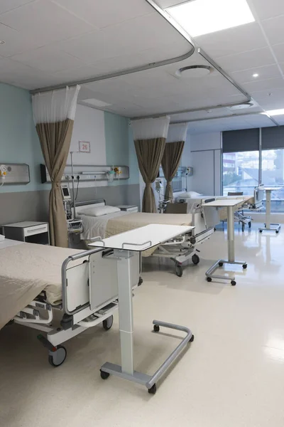 Vista General Habitación Del Paciente Con Camas Equipo Médico Hospital — Foto de Stock