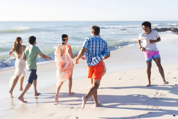 Diverse Group Friends Enjoy Day Beach Laughter Fills Air Run — Stock Photo, Image