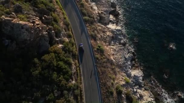 Αυτοκίνητο Κατά Μήκος Της Παραλίας Σάμερ Θέα Drone Ιδέα Του — Αρχείο Βίντεο